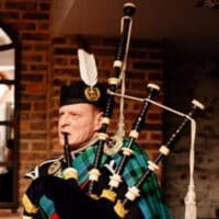 Bagpiper Uniform | What does a bagpiper wear?